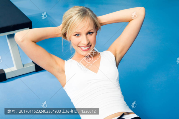 女人