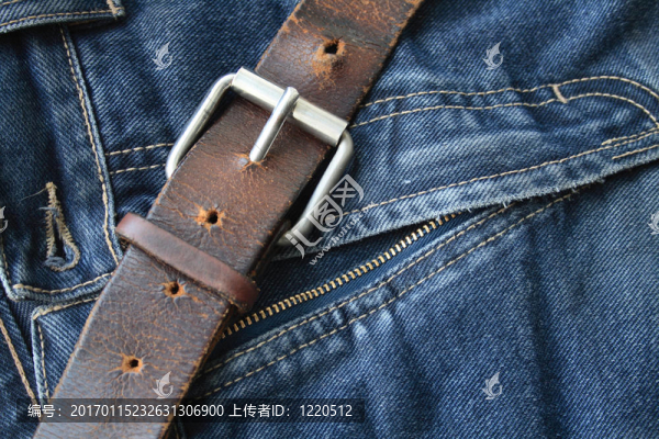 舊牛仔褲