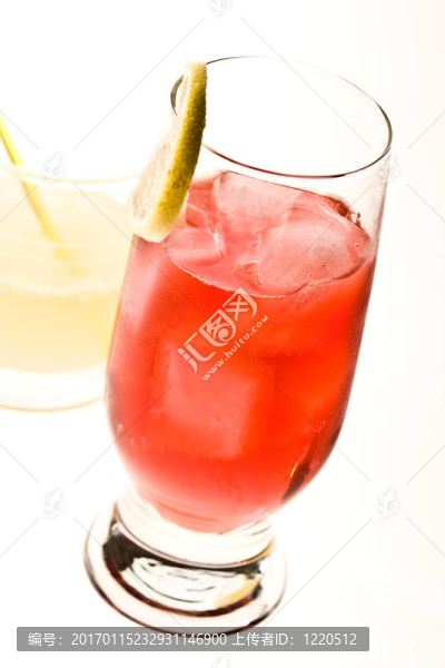 紅色的雞尾酒