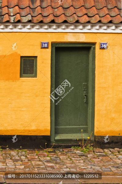 小屋的門(mén)