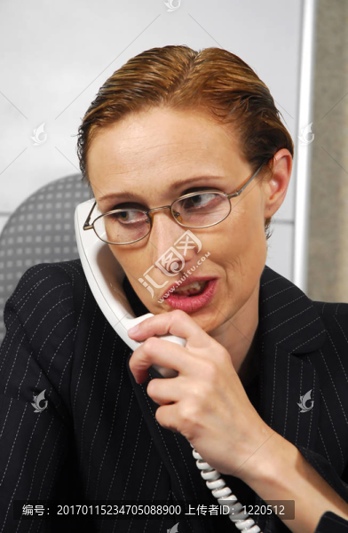 商業(yè)女人打電話2