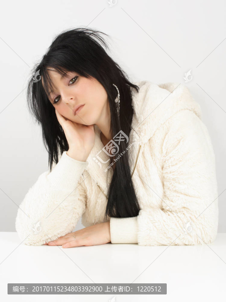 年輕漂亮的女人