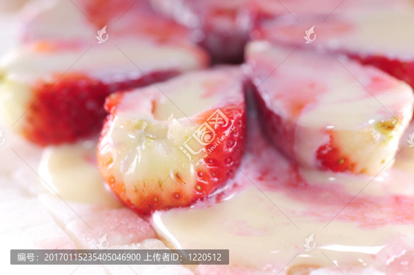 糖背景與草莓和牛奶2