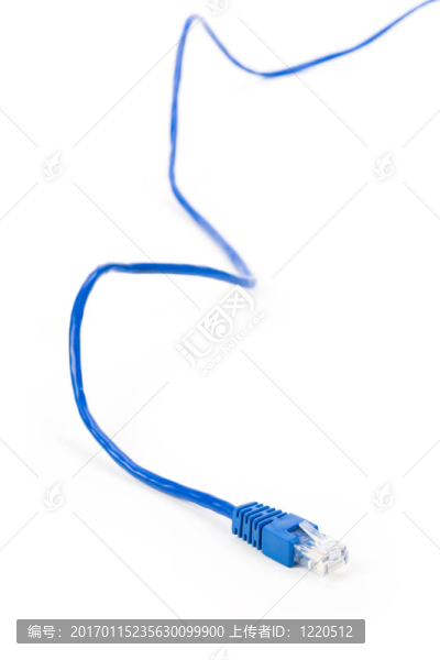 藍(lán)色的計(jì)算機(jī)電纜