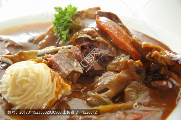 燉羊肉腿