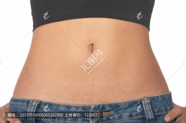 年輕漂亮女孩的肚子