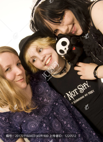 三個快樂的年輕女孩