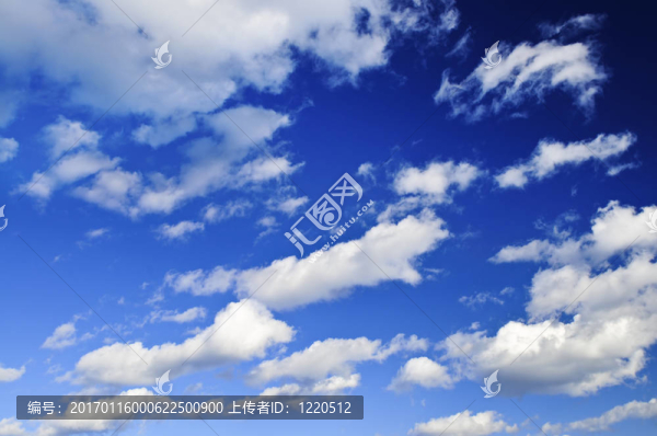 藍(lán)色的天空和白云