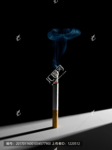 站在香煙