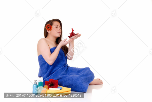 年輕女子；水療中心