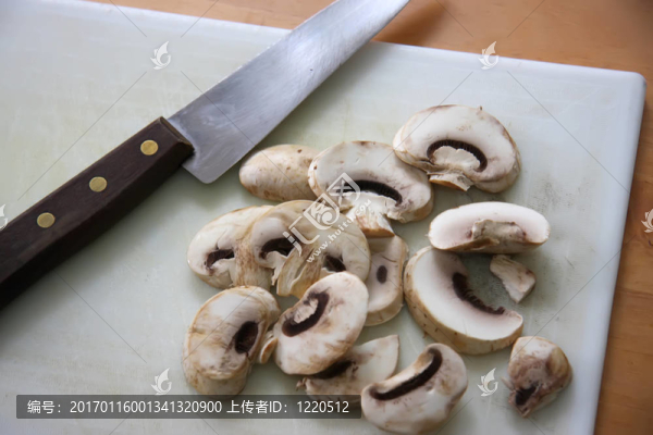 切片蘑菇