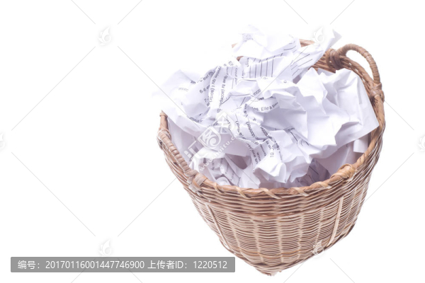 滿滿的垃圾桶