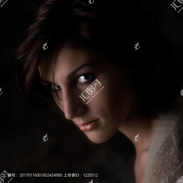 一個美麗的年輕女子的肖像