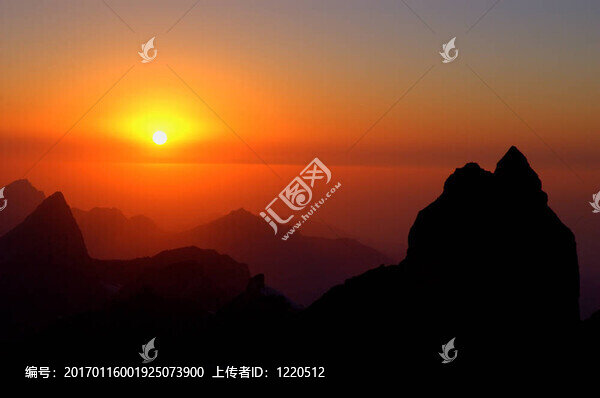 夕陽(yáng)在山