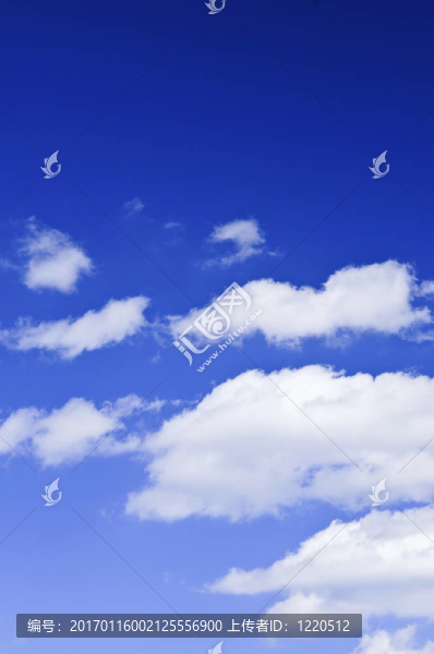 藍(lán)色的天空和白云