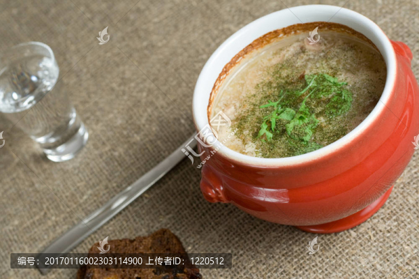 鍋里的湯