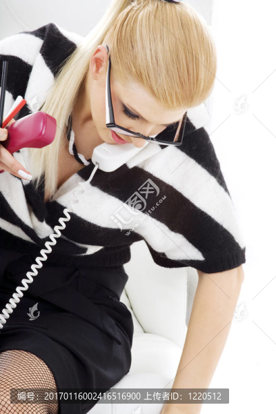 女商人在椅子上