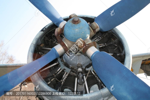 飛機(jī)螺旋槳和發(fā)動(dòng)機(jī)-匯圖網(wǎng) www.fosd68.com 飛機(jī)螺旋槳和發(fā)動(dòng)機(jī)