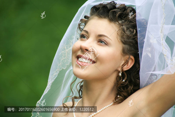 時尚的未婚妻