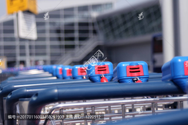 車