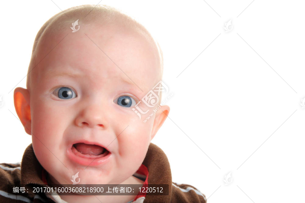 可愛的不快樂或驚訝的嬰兒