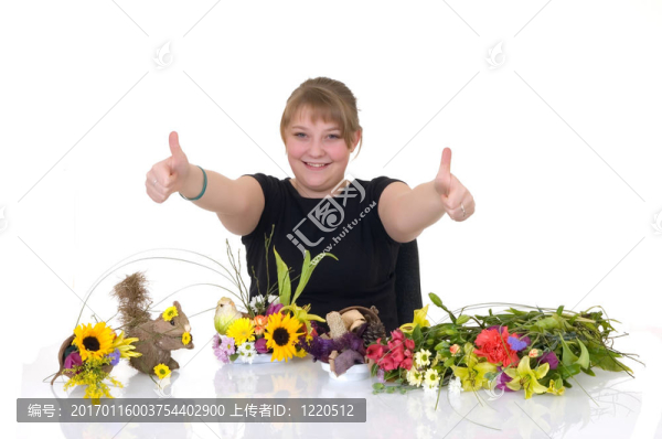 年輕女孩安排鮮花