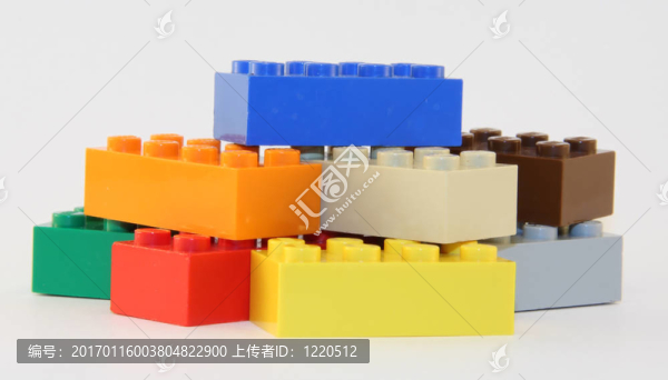 豐富多彩的積木玩具