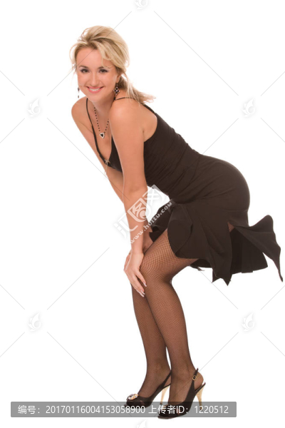 穿黑衣服的女人