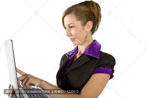 使用筆記本業(yè)務的女人