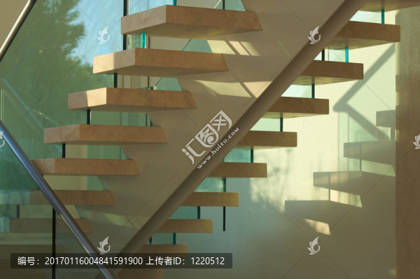 雄偉的大理石樓梯和格拉斯