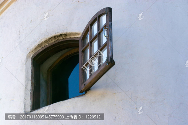 中世紀(jì)的塔窗