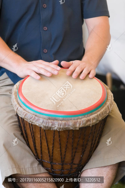 擊鼓