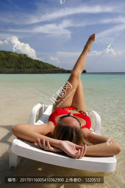 海灘上的女人
