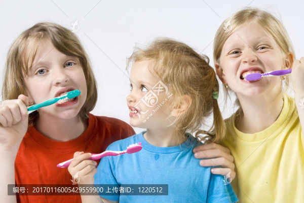 孩子刷牙