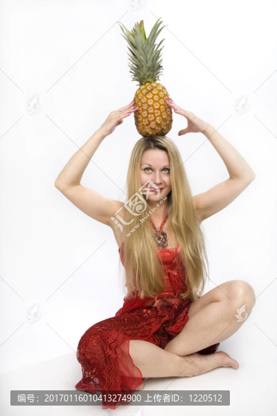 長發(fā)金發(fā)菠蘿