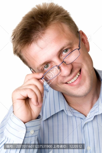 戴眼鏡的男人
