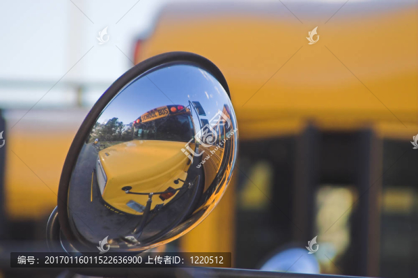 校車(chē)