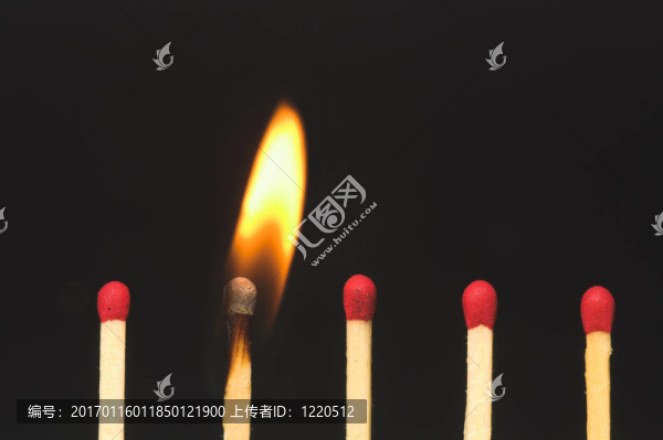 從人群中脫穎而出
