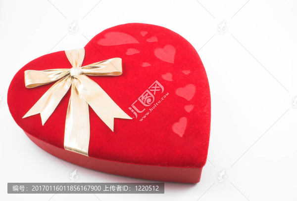 紅色的心形盒子