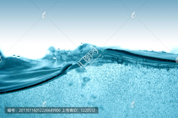 藍(lán)色泡泡水
