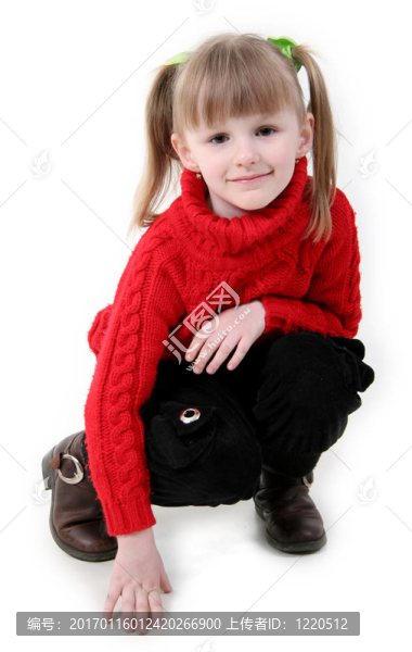 在紅色羊毛衫的女孩