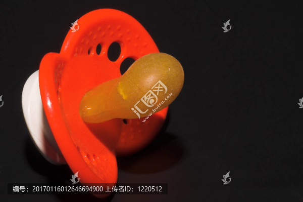 奶嘴