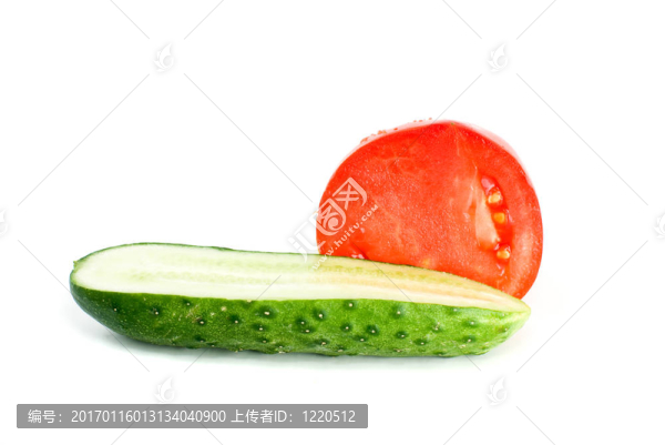 西紅柿黃瓜一半