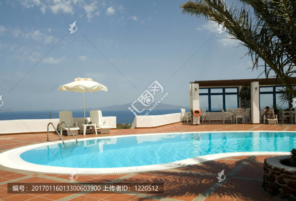 游泳池希臘群島圣托里尼