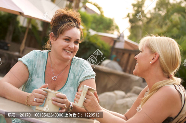 女友的談話-匯圖網(wǎng) www.fosd68.com 女友的談話