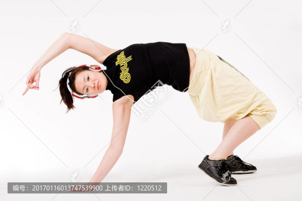 向后彎曲