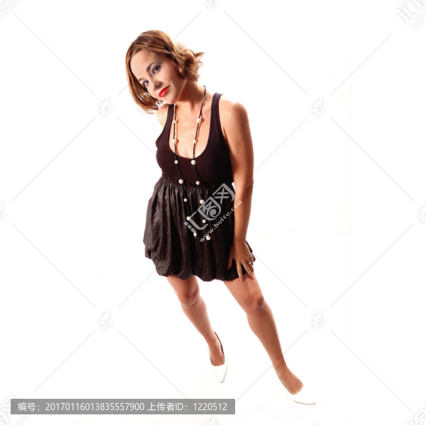穿著派對禮服的女孩