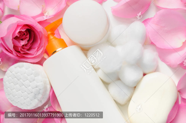 潔面霜及清潔用品