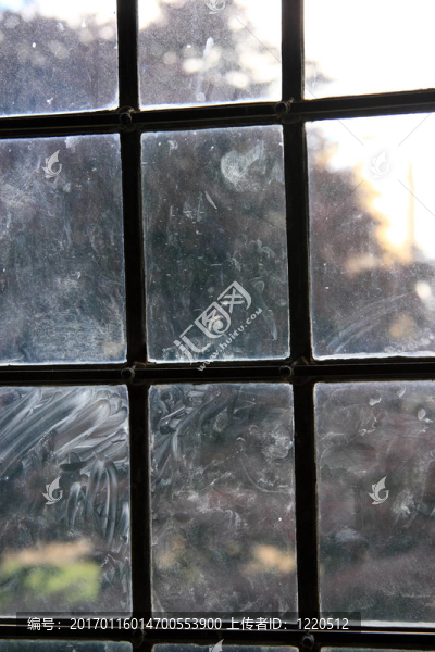 骯臟的窗戶