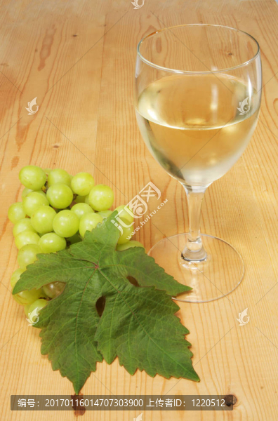 葡萄酒和葡萄